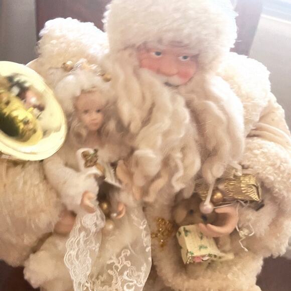 Decorative Santa Claus ivory suit porcelain hands decorative sitting Christmas - Picture 8 of 15